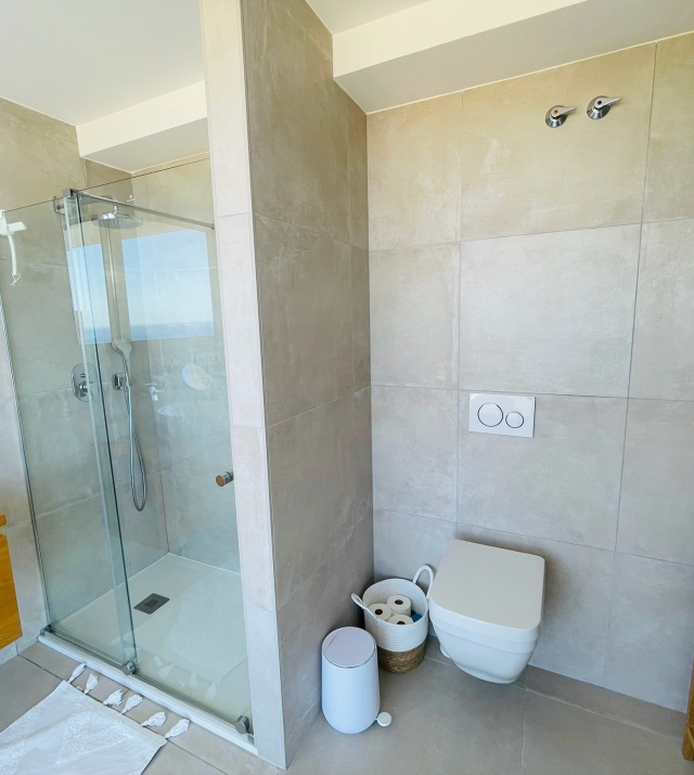 Resa Estates Ibiza for sale koop penthouse Cala Vadella Bathroom Master 1.jpeg